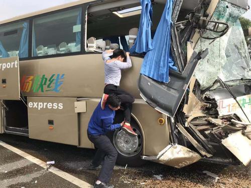 九江车祸最新消息，事故细节曝光，后续关注持续跟进